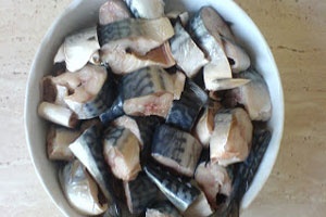 Быстро маринованная скумбрия Быстро маринованная скумбрия