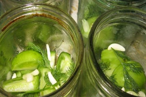 Маринованные зеленые помидоры Маринованные зеленые помидоры
