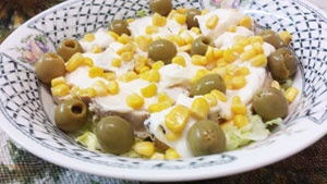 Салат с оливками и кукурузой Салат с оливками и кукурузой