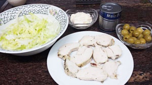 Салат с оливками и кукурузой Салат с оливками и кукурузой