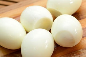 Мясной рулет из фарша с яйцом Мясной рулет из фарша с яйцом