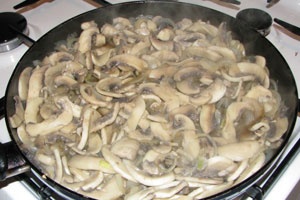 Картошка с мясом и грибами в духовке Картошка с мясом и грибами в духовке