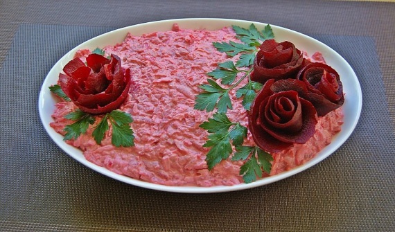 Салат из свеклы с сыром Салат из свеклы с сыром