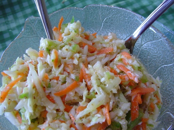 Салат из капусты, яблок и моркови Салат из капусты, яблок и моркови