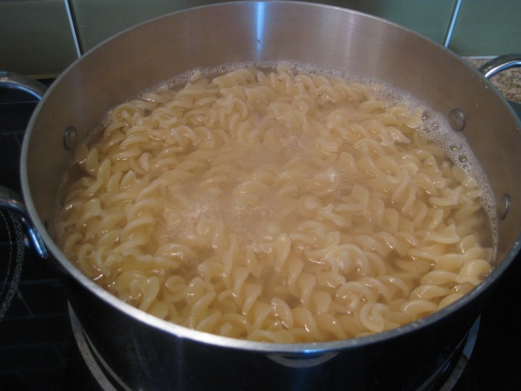 Салат овощной с макаронами Салат овощной с макаронами