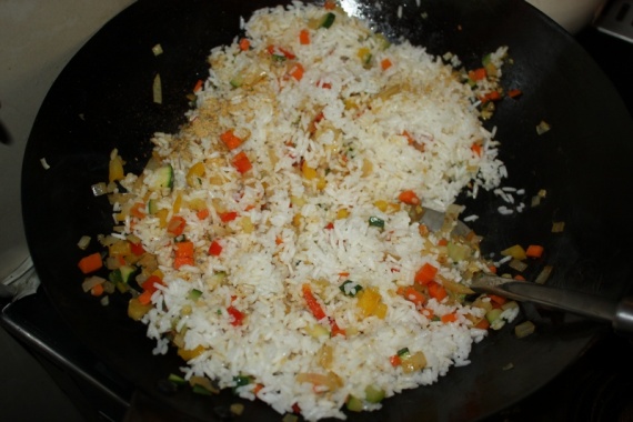 Гарнир из риса с овощами Гарнир из риса с овощами