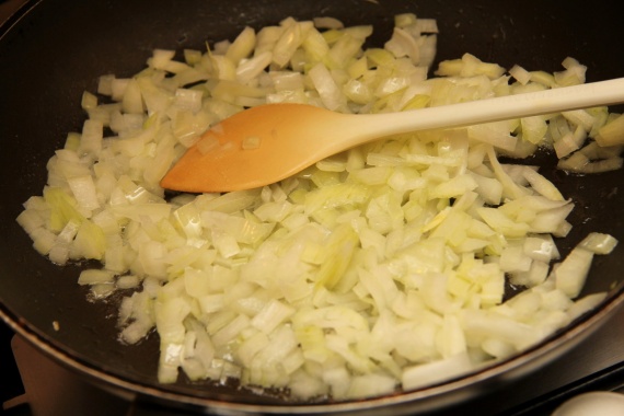 Лазанья с фаршем и соусом бешамель Лазанья с фаршем и соусом бешамель