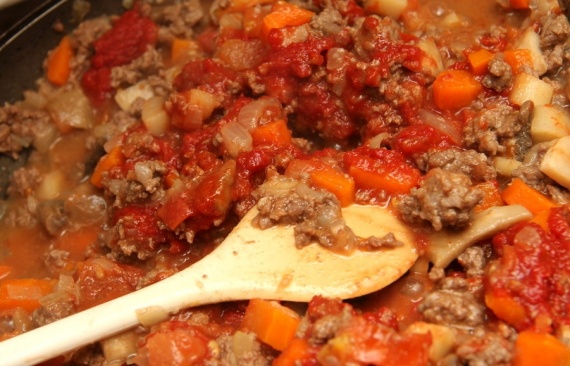 Лазанья с фаршем и соусом бешамель Лазанья с фаршем и соусом бешамель