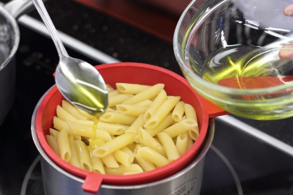 Салат из макарон и салями Салат из макарон и салями