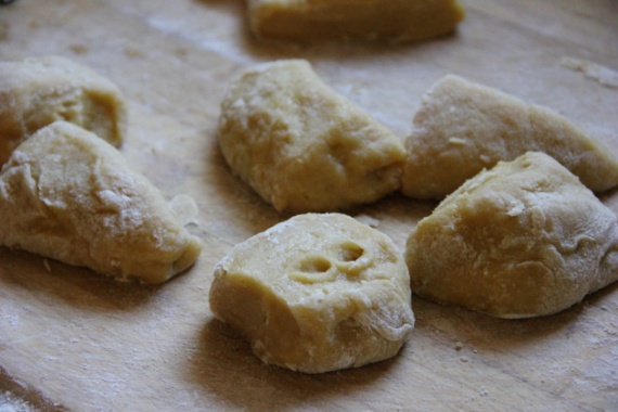 Торт медовый с черносливом и орехами Торт медовый с черносливом и орехами