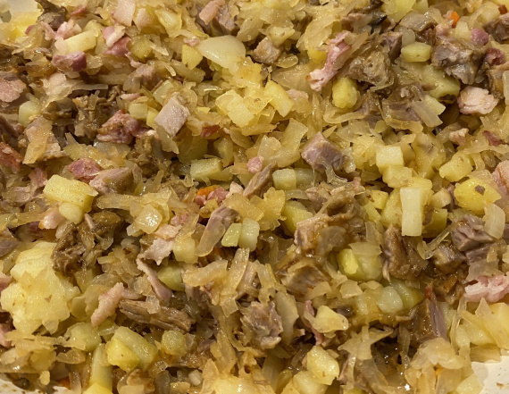 Вареники с квашеной капустой и грибами Вареники с квашеной капустой и грибами