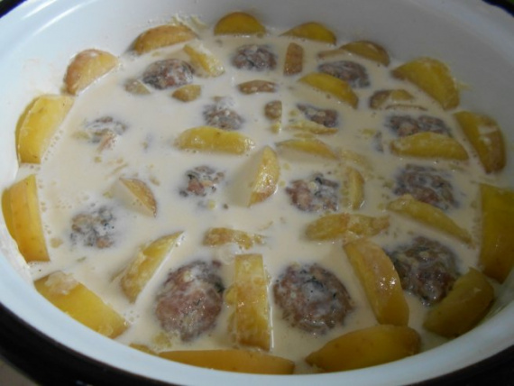 Запеканка с мясными шариками Запеканка с мясными шариками