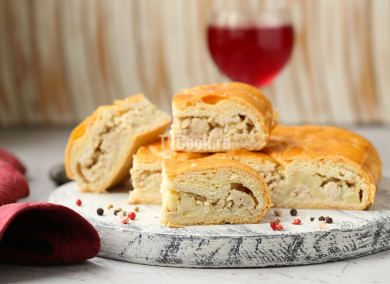 Пирог с курицей и картошкой Пирог с курицей и картошкой