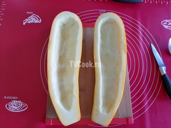 Кабачки запеченные в духовке с фаршем Кабачки запеченные в духовке с фаршем