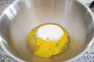 Манник в мультиварке на кефире Манник в мультиварке на кефире