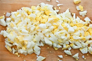 Помидоры, фаршированные мясным салатом Помидоры, фаршированные мясным салатом