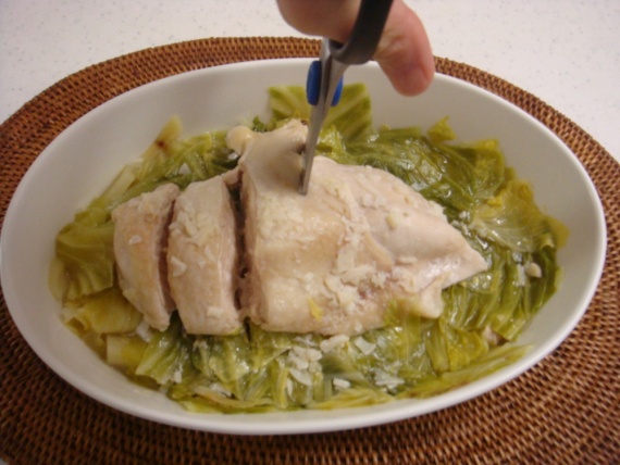 Куриное филе с капустой в микроволновке Куриное филе с капустой в микроволновке