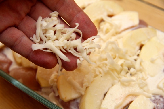 Куриная грудка с яблоками в сливках Куриная грудка с яблоками в сливках