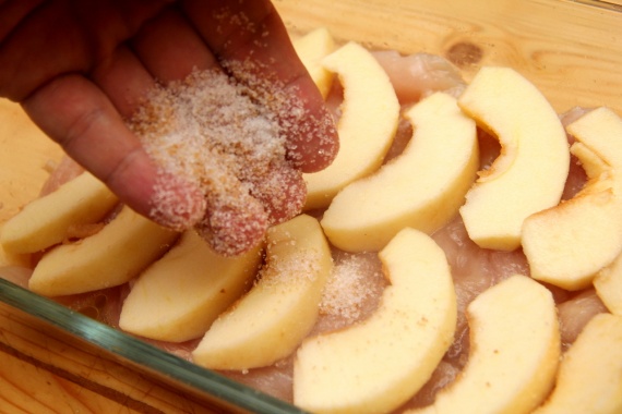 Куриная грудка с яблоками в сливках Куриная грудка с яблоками в сливках