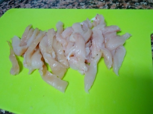 Салат с курицей в панировке Салат с курицей в панировке