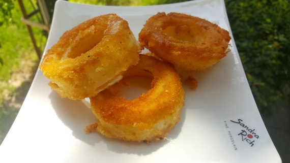 Луковые кольца с сыром Луковые кольца с сыром