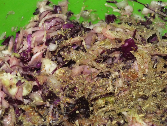 Салат из краснокочанной и белокочанной капусты Салат из краснокочанной и белокочанной капусты