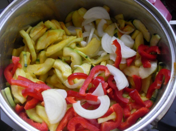 Кабачки с перцем и куркумой на зиму Кабачки с перцем и куркумой на зиму