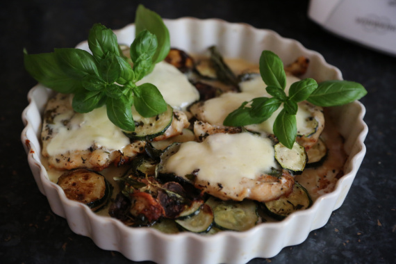 Куриная грудка с цукини Куриная грудка с цукини