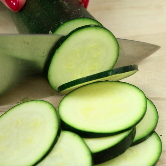 Куриная грудка с цукини Куриная грудка с цукини