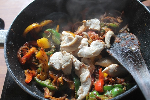 Макароны с курицей по-мексикански Макароны с курицей по-мексикански