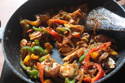 Макароны с курицей по-мексикански Макароны с курицей по-мексикански
