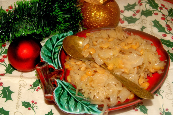 Тушеная капуста с чечевицей