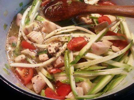 Курица с кабачками и помидорами Курица с кабачками и помидорами
