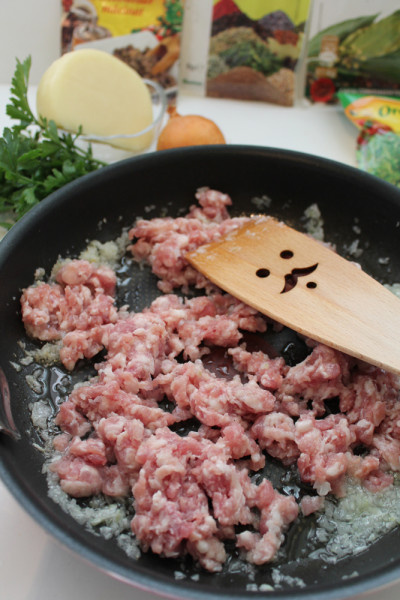 Баклажаны, фаршированные мясом Баклажаны, фаршированные мясом