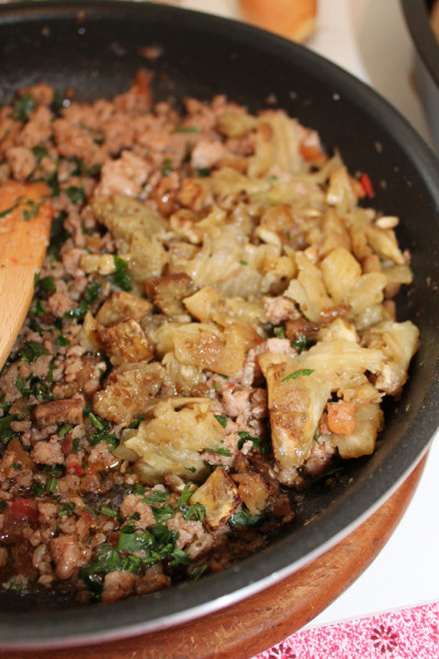 Баклажаны, фаршированные мясом Баклажаны, фаршированные мясом