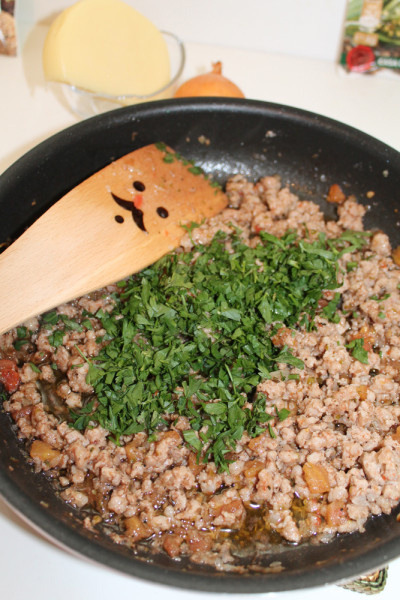 Баклажаны, фаршированные мясом Баклажаны, фаршированные мясом