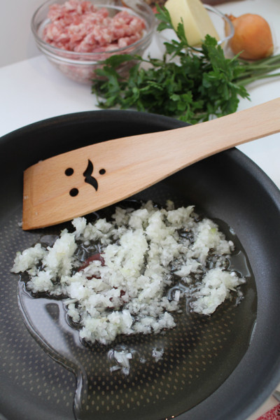 Баклажаны, фаршированные мясом Баклажаны, фаршированные мясом