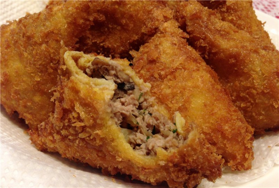 Блины с мясом и грибами в панировке Блины с мясом и грибами в панировке