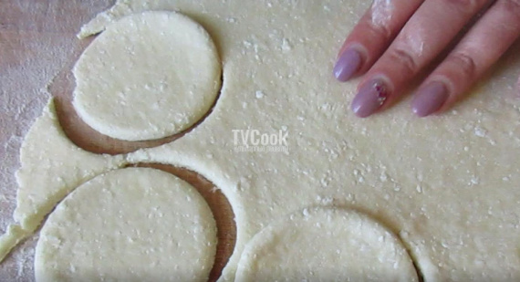 Пасхальное творожное печенье с курагой Пасхальное творожное печенье с курагой