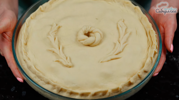 Пирог с начинкой из курицы с картошкой Пирог с начинкой из курицы с картошкой