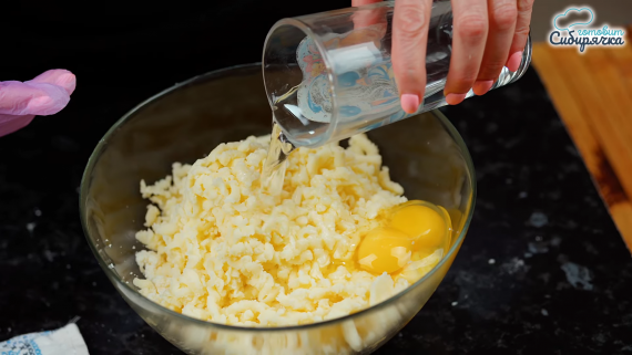 Хачапури с сыром и яйцом в духовке по-аджарски Хачапури с сыром и яйцом в духовке по-аджарски