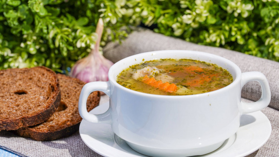 Постный грибной суп с гречкой и картофелем Постный грибной суп с гречкой и картофелем