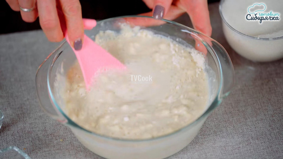 Пасхальные куличи с цукатами и изюмом Пасхальные куличи с цукатами и изюмом