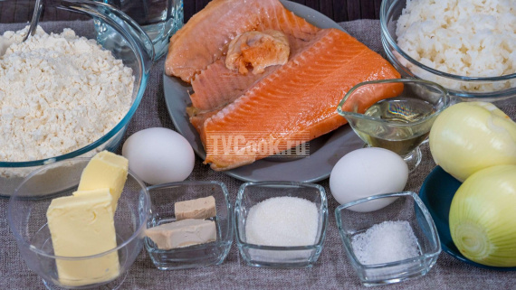 Сибирский рыбный пирог с рисом Сибирский рыбный пирог с рисом