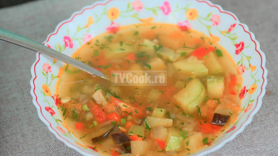 Овощной суп с кабачками и болгарским перцем Овощной суп с кабачками и болгарским перцем