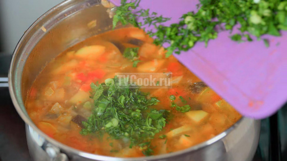 Овощной суп с кабачками и болгарским перцем Овощной суп с кабачками и болгарским перцем
