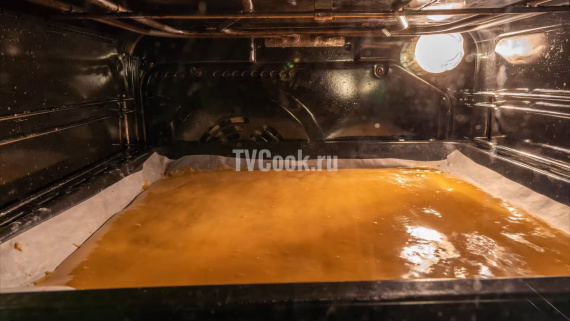 Медовик со сметанным кремом Медовик со сметанным кремом