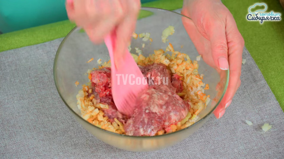 Пирожки с мясным фаршем и картошкой Пирожки с мясным фаршем и картошкой