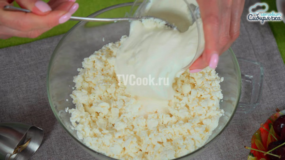 Быстрый творожный пирог с вишней Быстрый творожный пирог с вишней