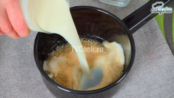 Творожный клубнично-банановый торт без выпечки Творожный клубнично-банановый торт без выпечки